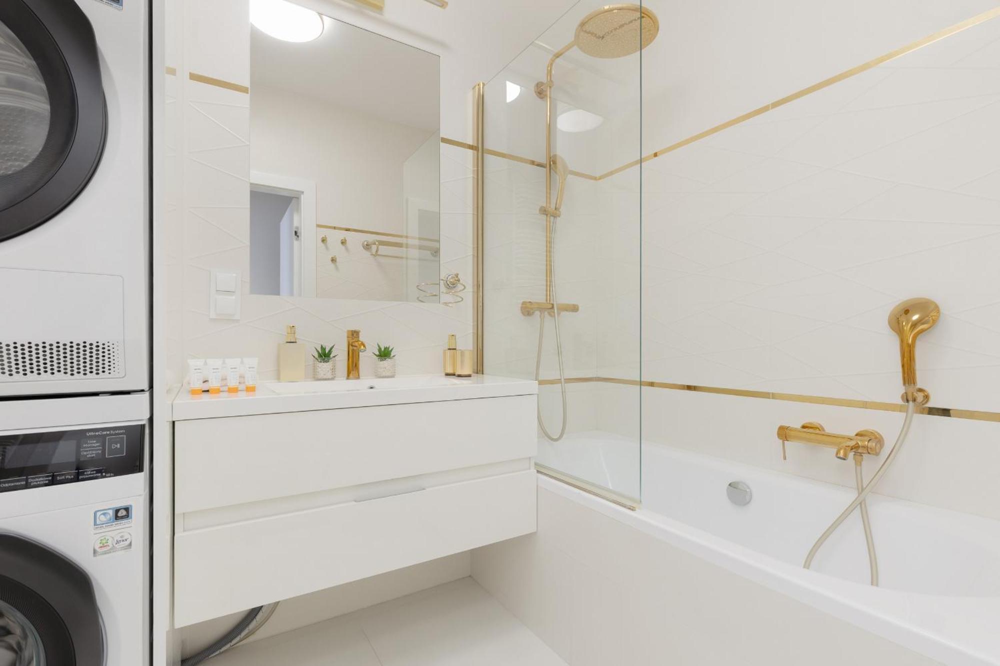 Apartament Zoliborz Artystyczny With Terrace & Parking By Renters Warszawa