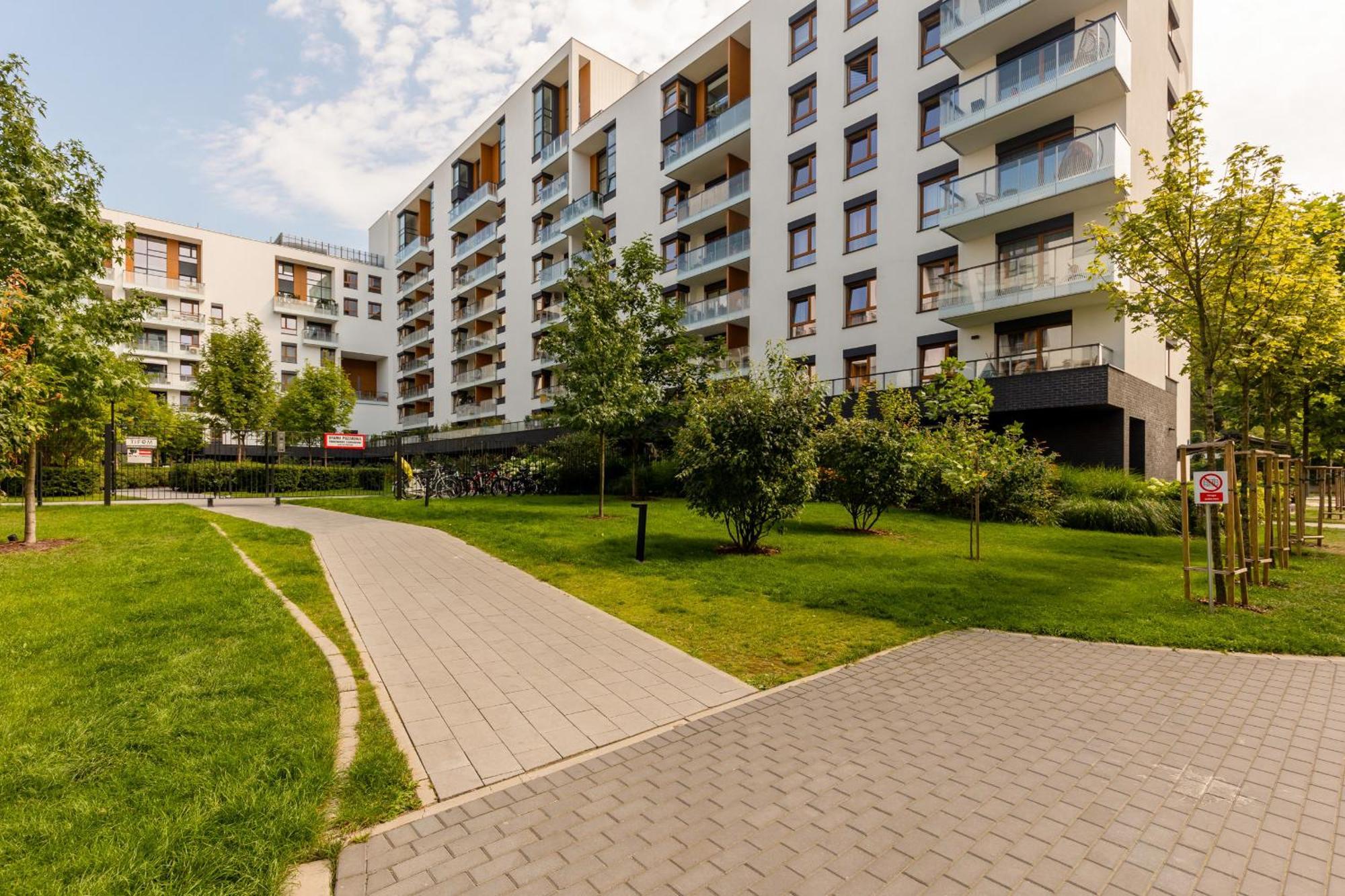 Apartament Zoliborz Artystyczny With Terrace & Parking By Renters
