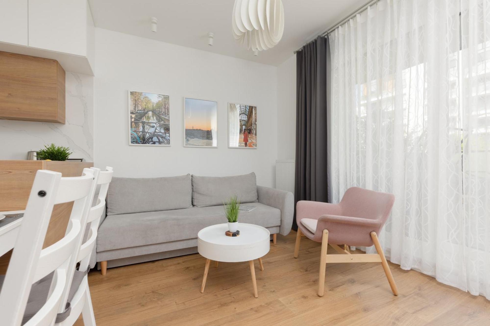 Zoliborz Artystyczny With Terrace & Parking By Renters Apartament *